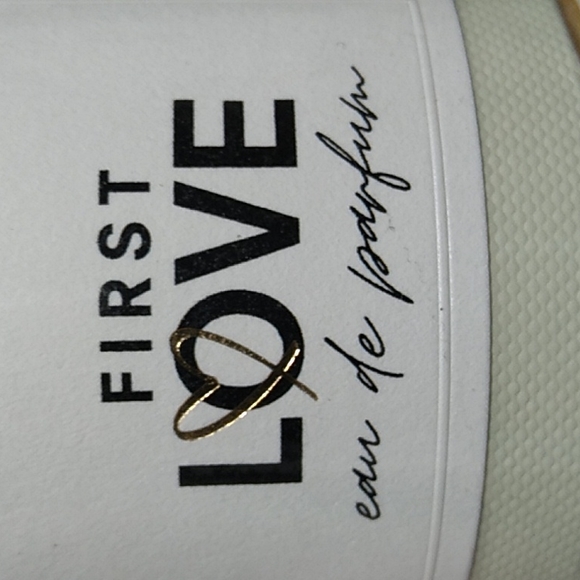 SALE!! NWT Victoria's Secret "First Love" 1.7oz - Picture 4 of 7